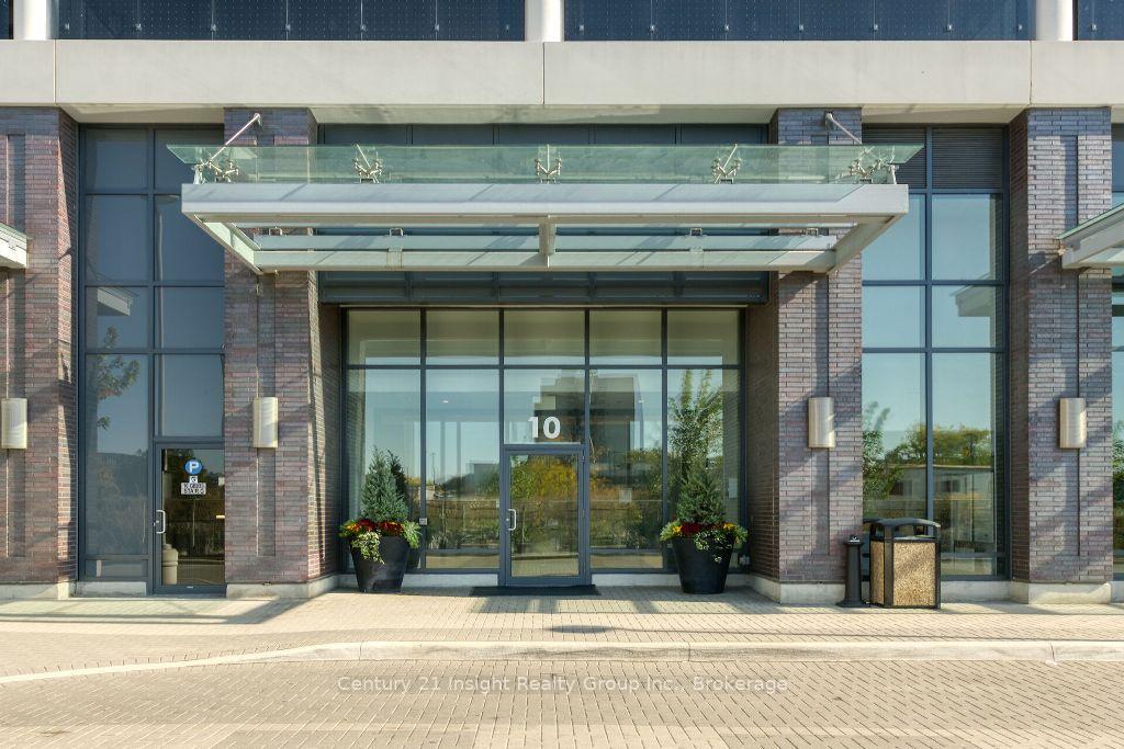 1 Bedroom Condo at 10 Gibbs,  Toronto For sale