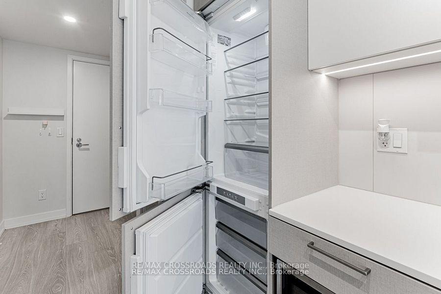 1 Bedroom Condo at 19 Western Battery, Toronto For sale