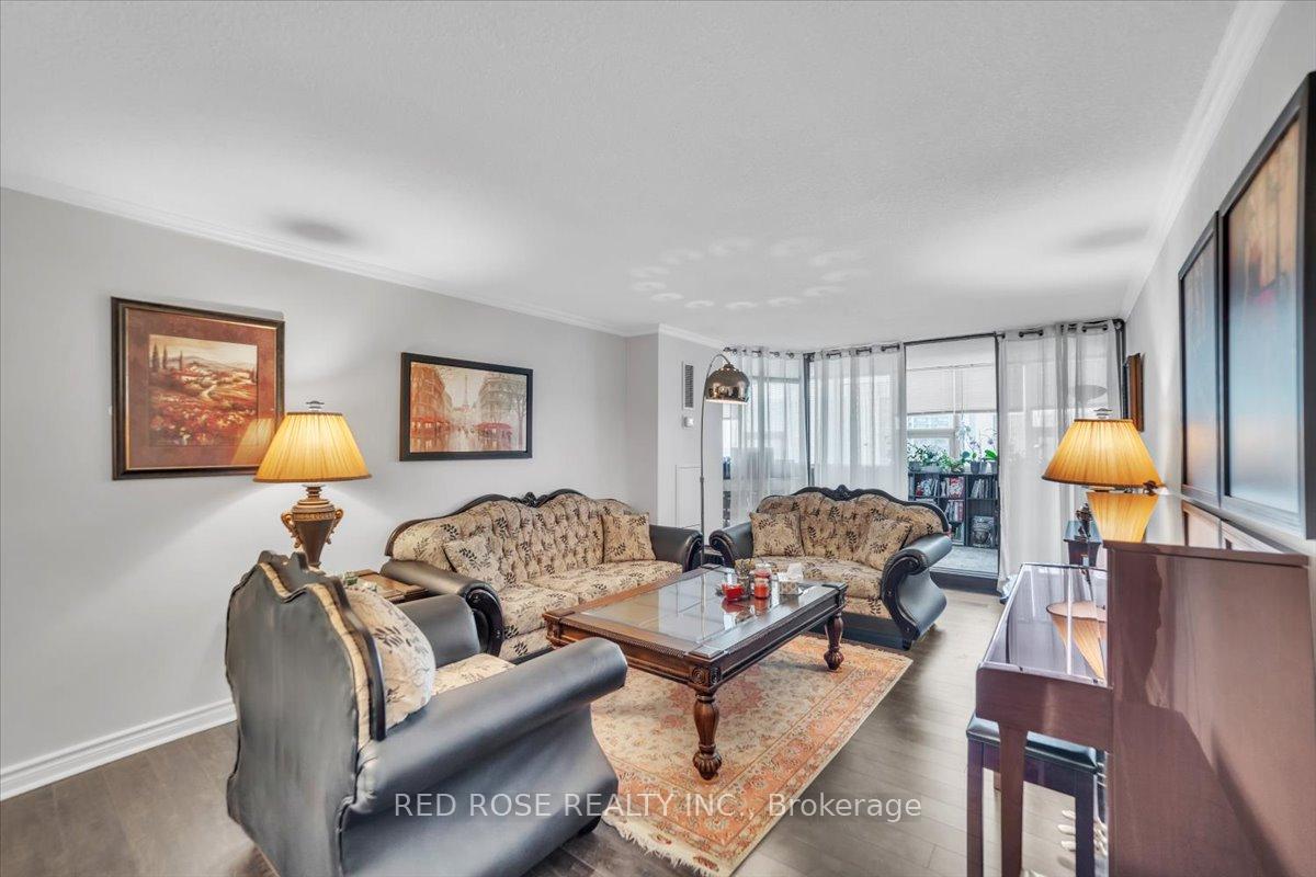 3 Bedrooms Condo at 3303 Don Mills,  Toronto For sale
