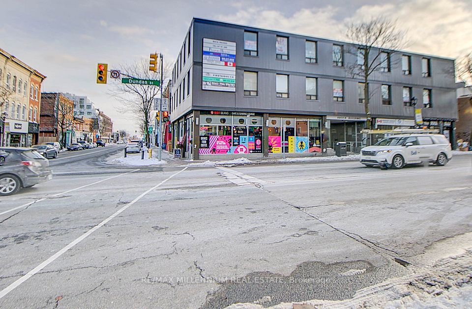 101 Dundas