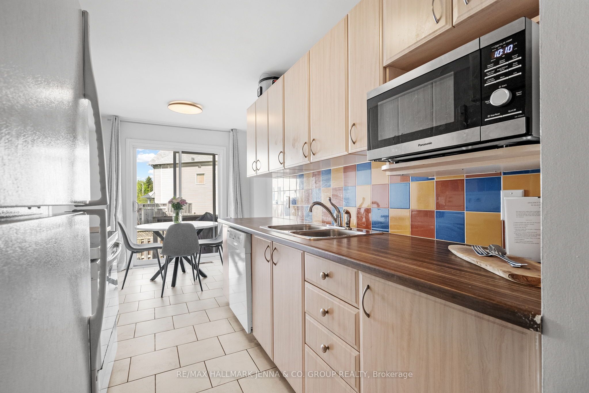 277 Catamount Court, Kanata, ON K2M 0A9