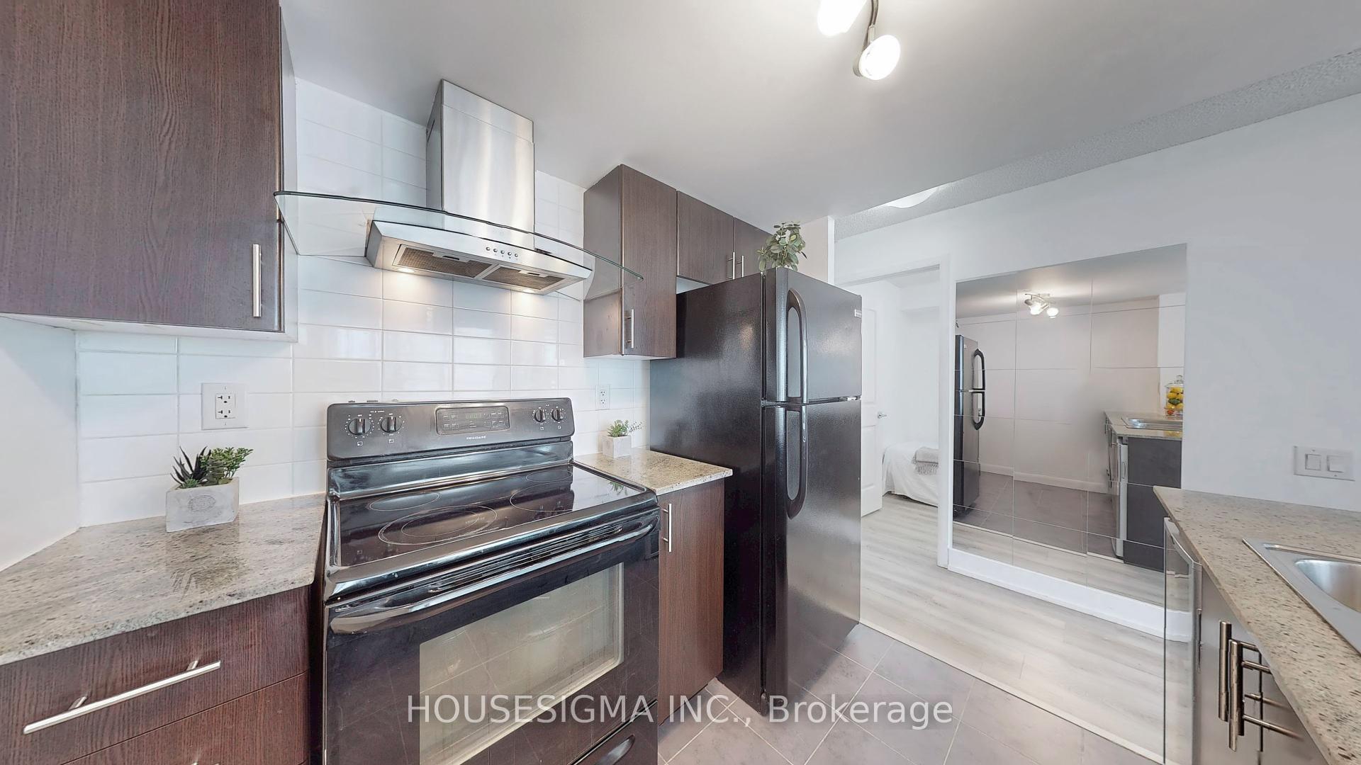2 Bedrooms Condo at 190 Borough,  Toronto For sale