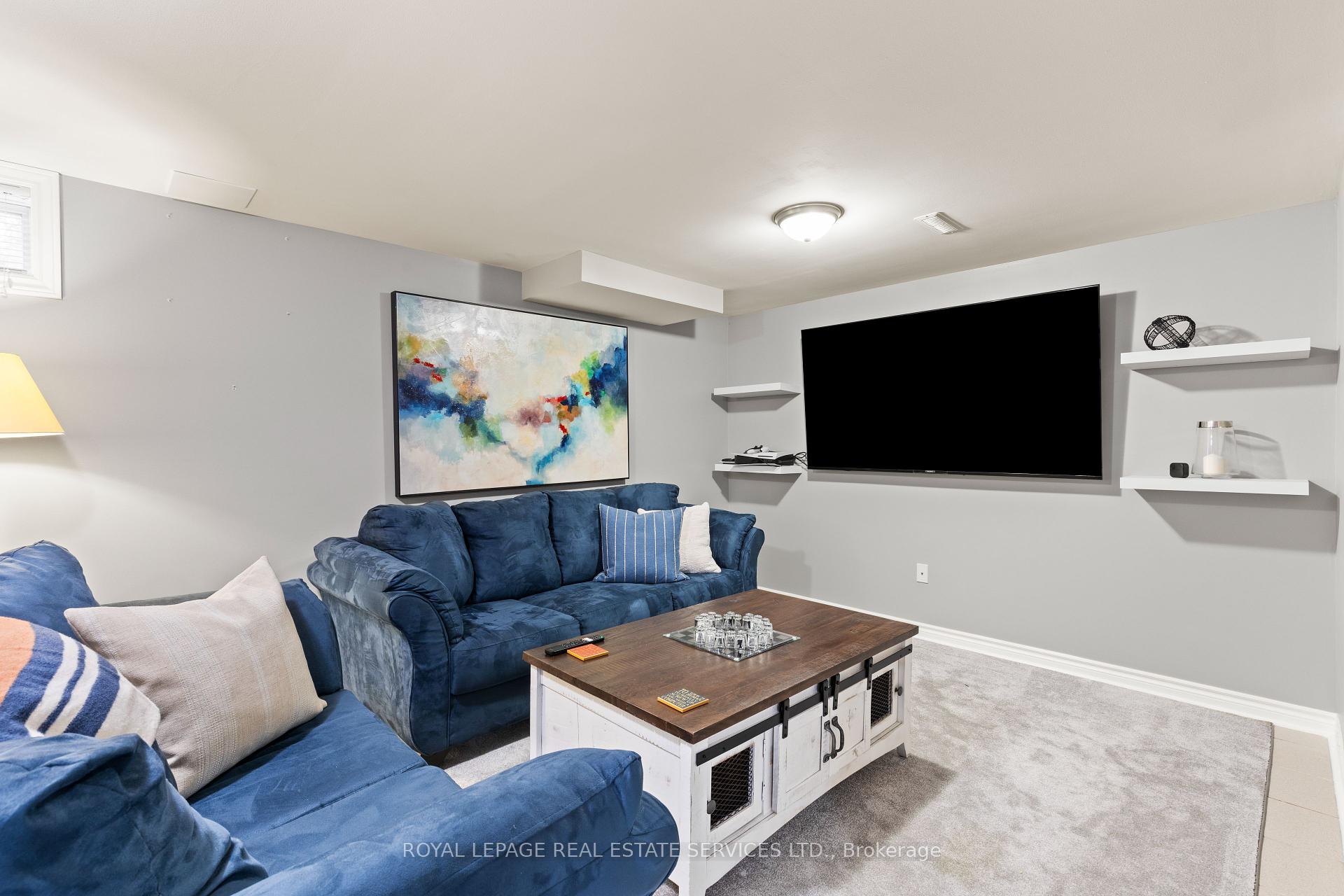3 Bedrooms Condo at 2065 Amherst Heights, Burlington For sale