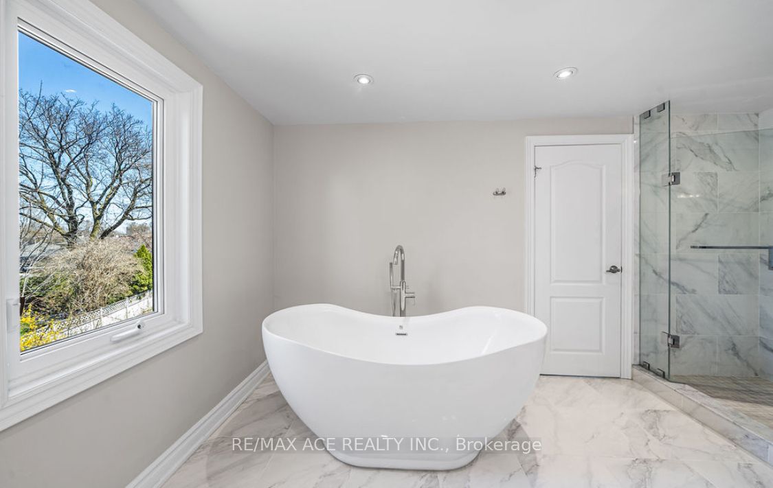 6 Oldborough Circle