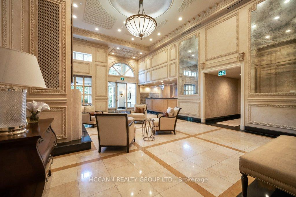 2 Bedrooms Condo at 18 William Carson, Toronto For sale