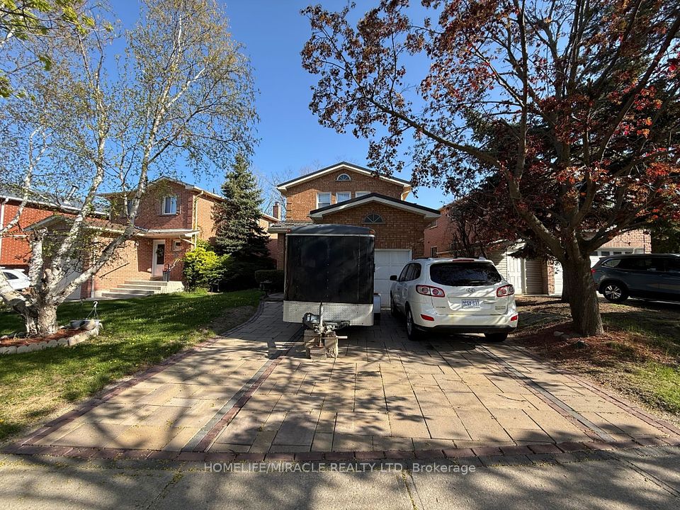 9 Tralee Street, Brampton, ON L6Z 2X4