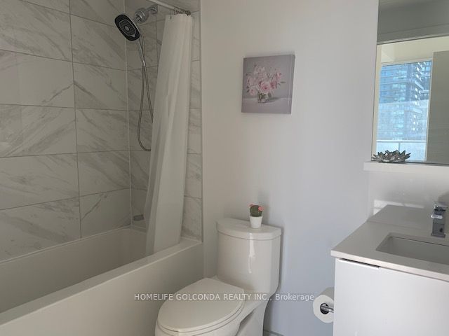 85 Wood Street, #2216