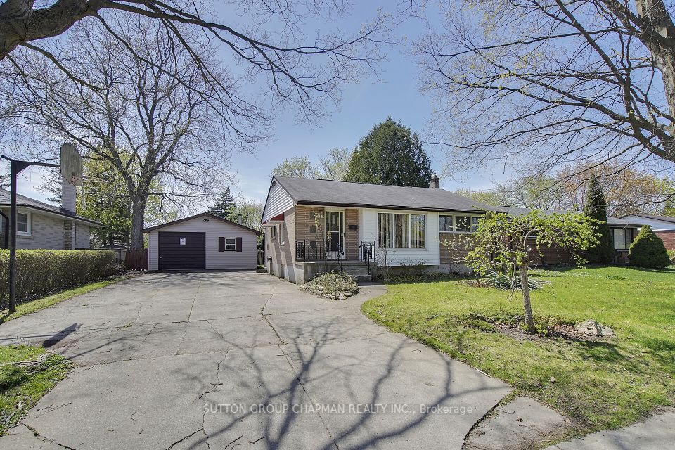 163 Bancroft
