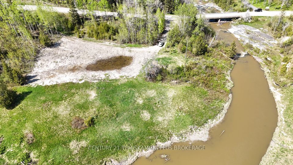 784290 Pete's Dam