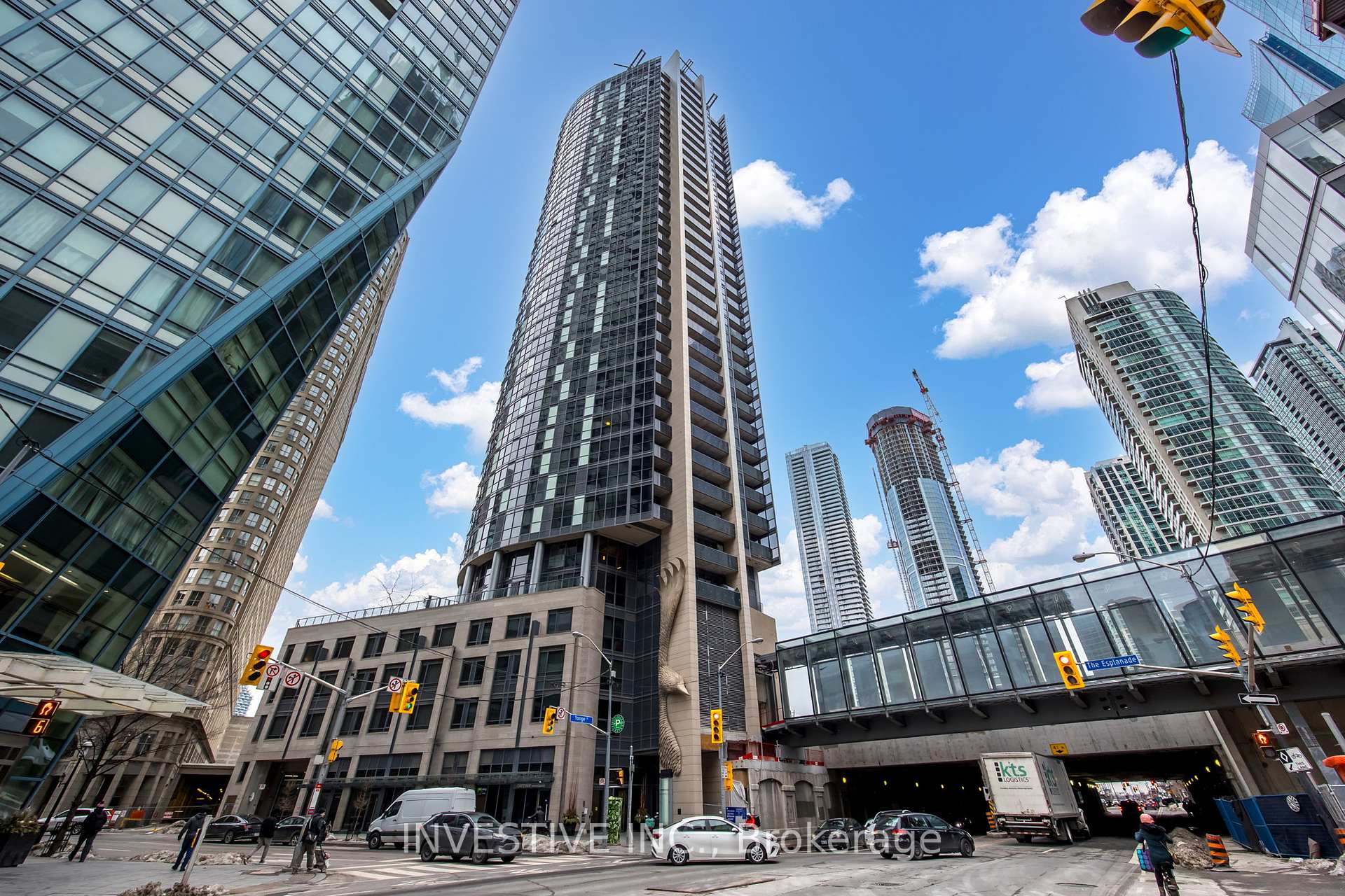 1 Bedroom Condo at 1 The Esplanade,  Toronto For sale