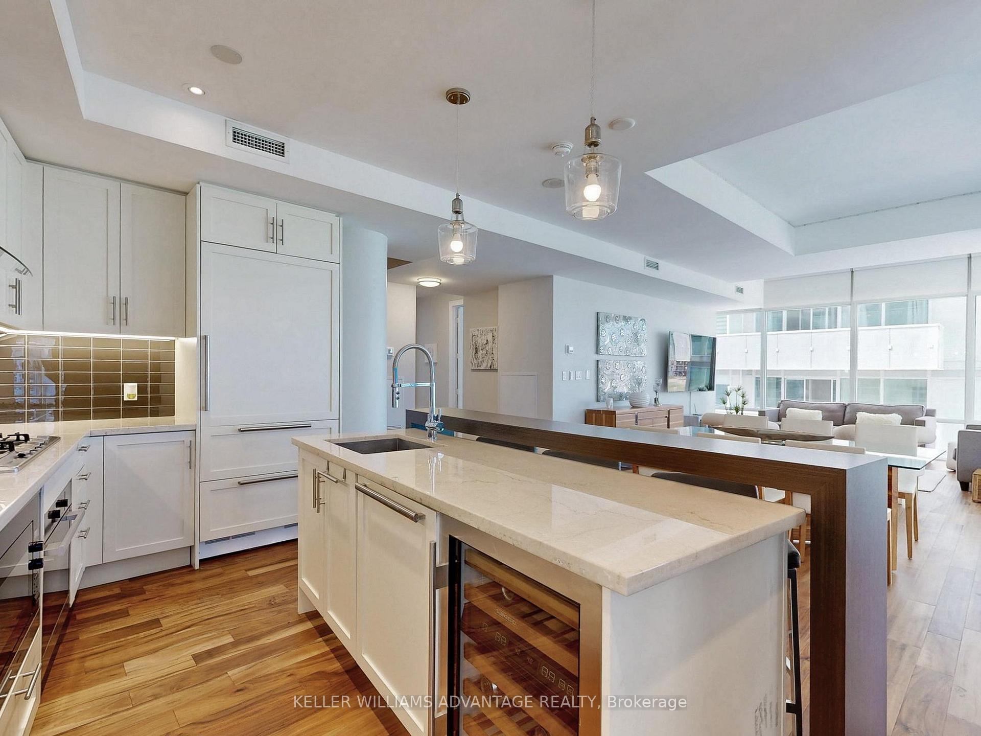 2 Bedrooms Condo at 29 Queens, Toronto For sale