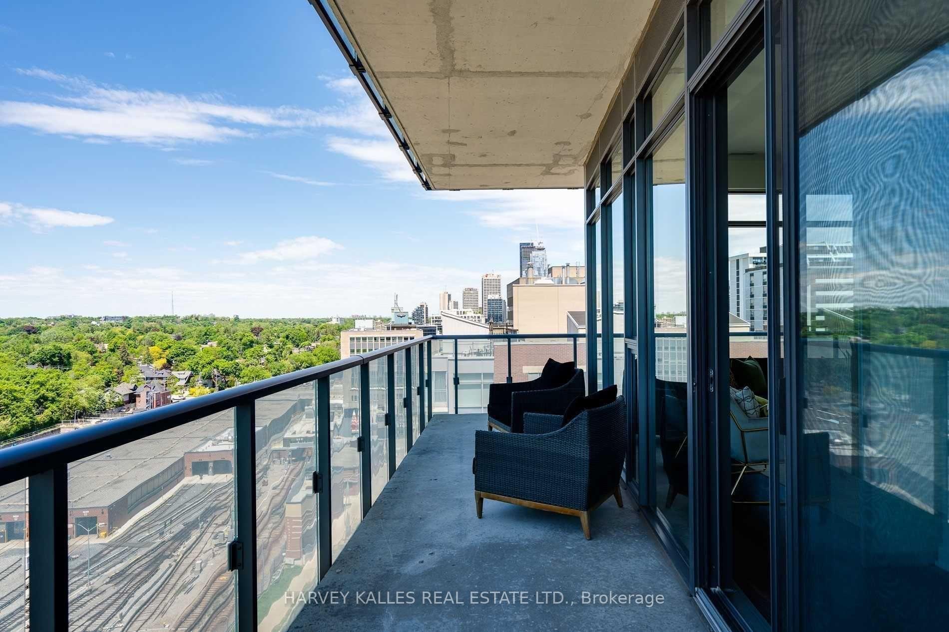 2 Bedrooms Condo at 1815 Yonge, Toronto For sale