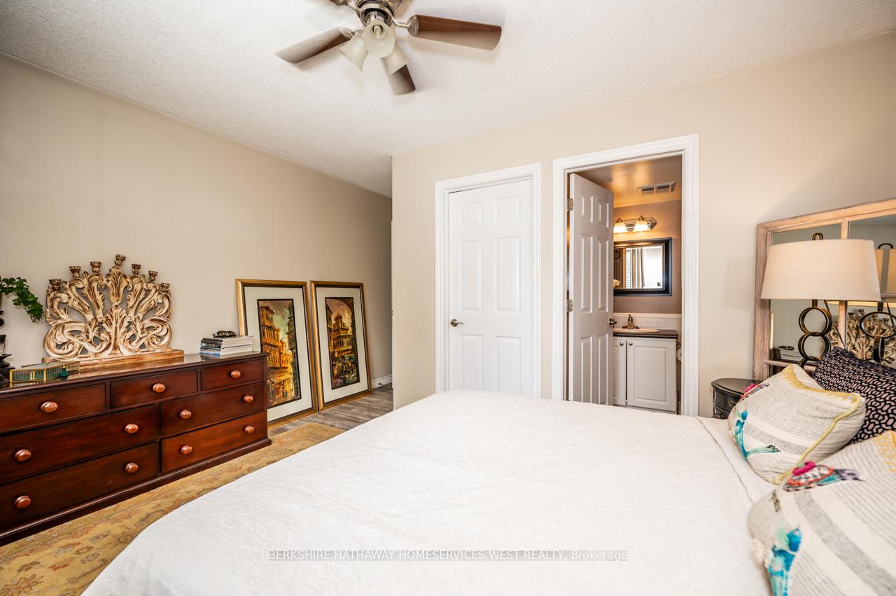 3 Bedrooms Condo at 1450 Glen Abbey,  Oakville For sale