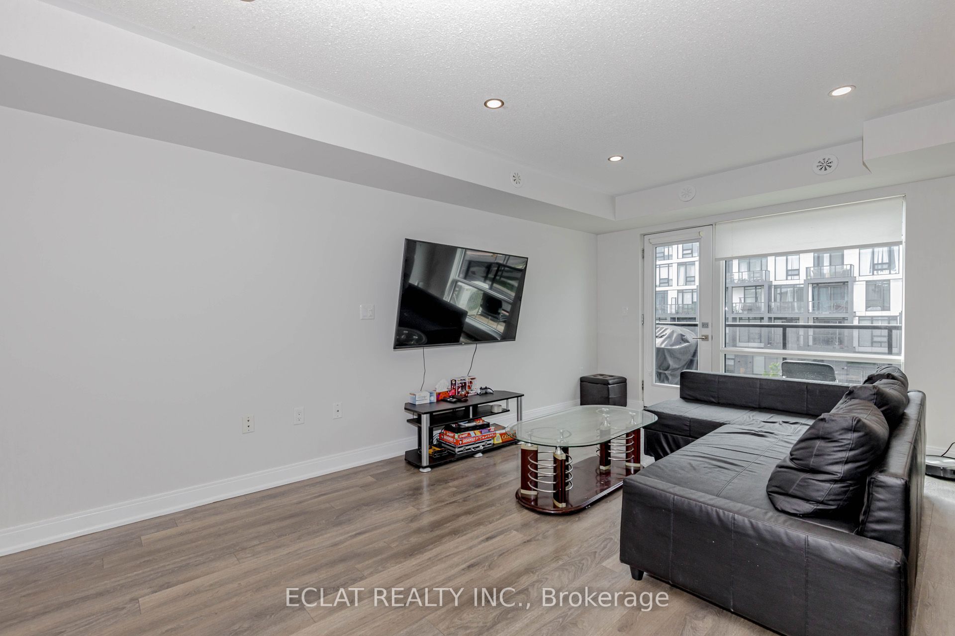 100 Dufay Road, #100
