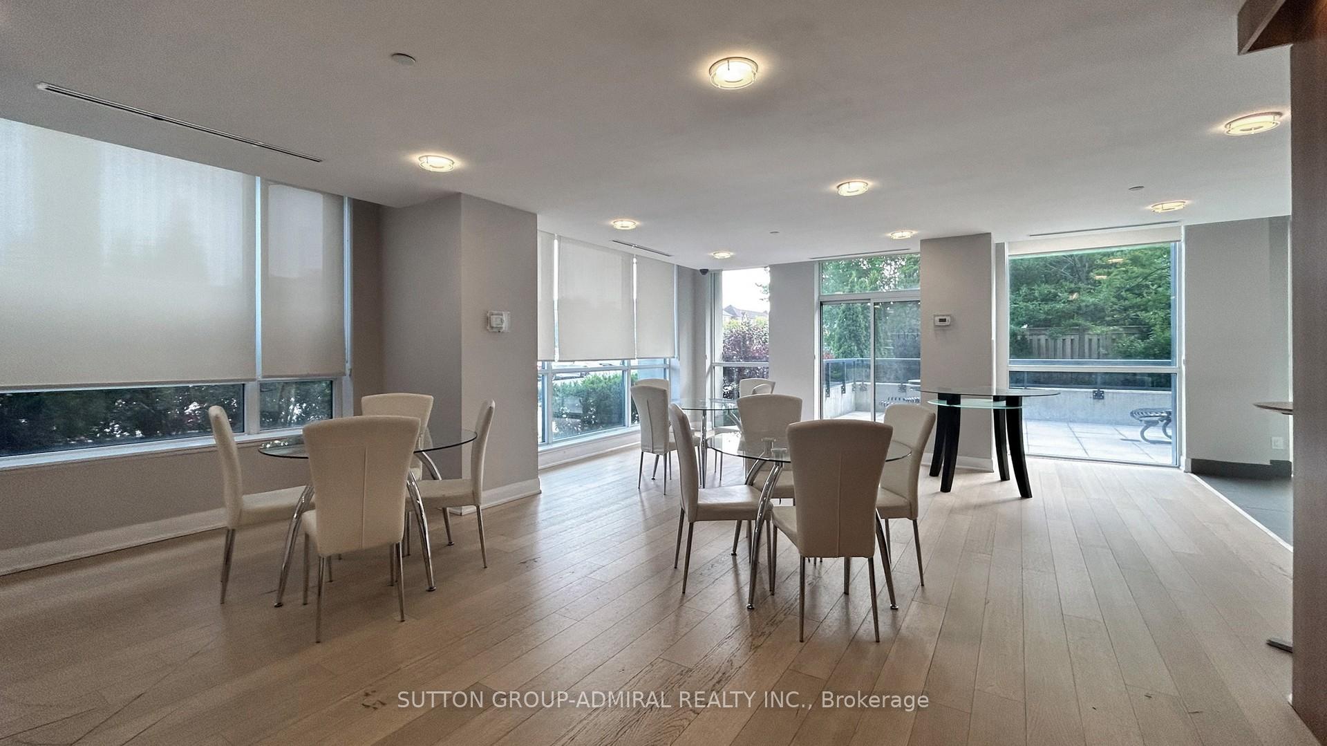2 Bedrooms Condo at 4700 Highway 7, Vaughan For sale