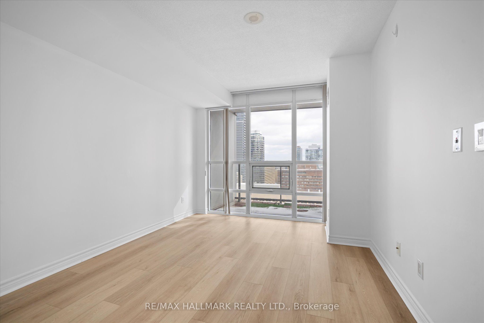 761 Bay Street, #2303