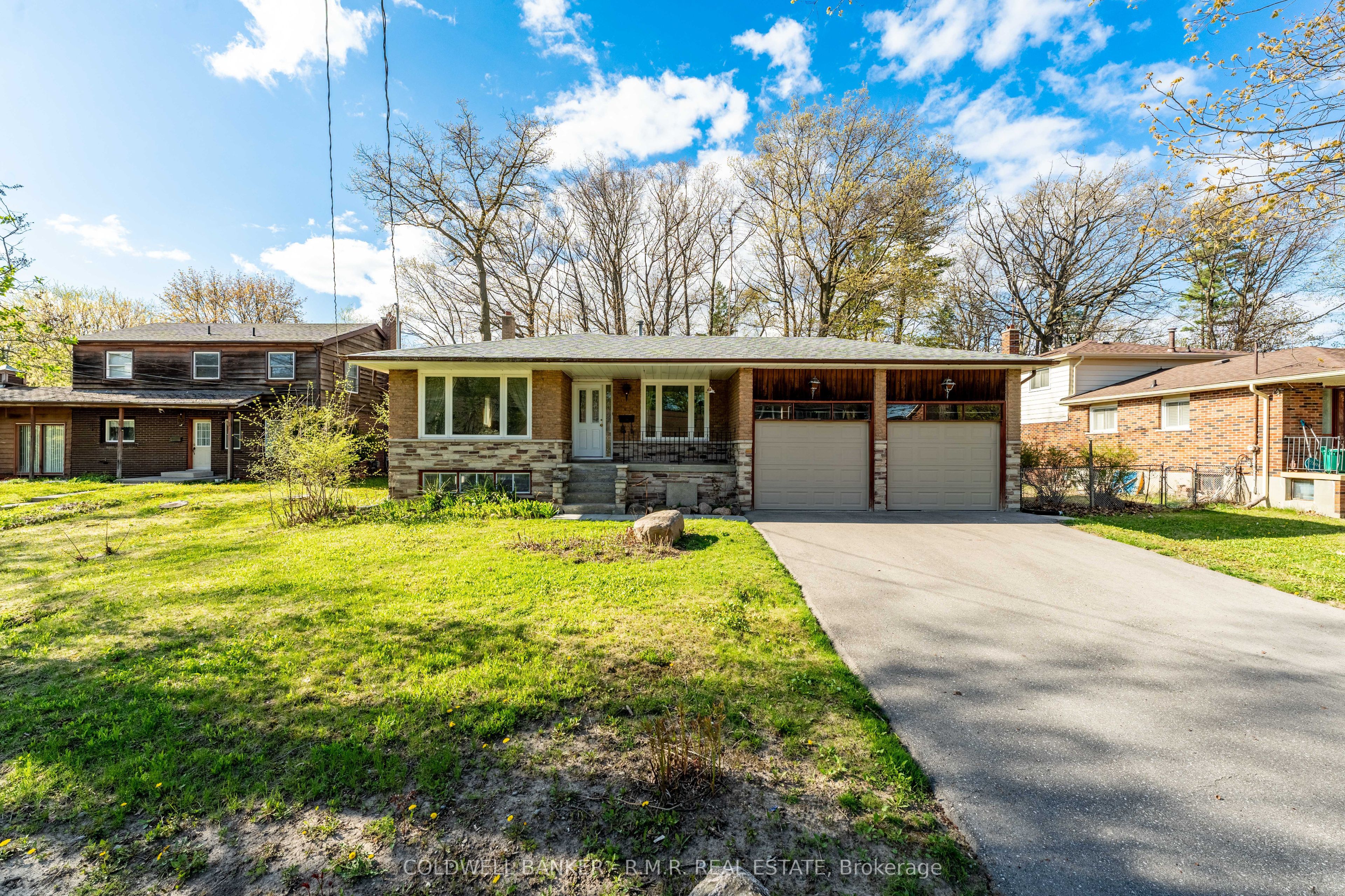 86 Twyn Rivers Drive