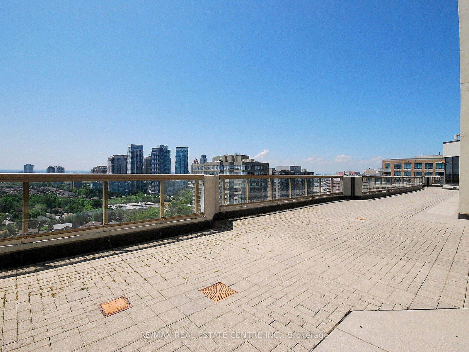 1 Bedroom Condo at 55 Elm, Mississauga For sale