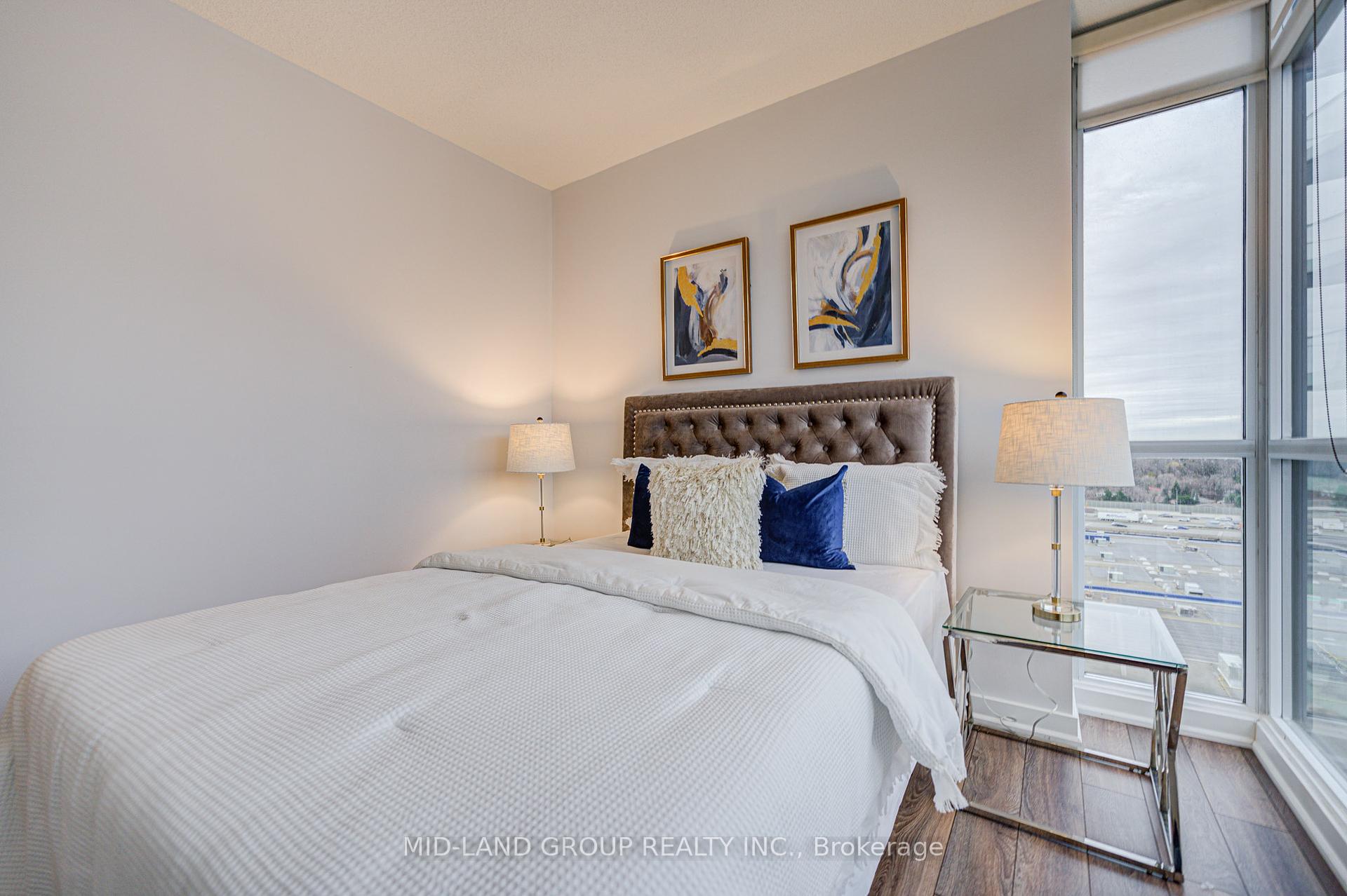 3 Bedrooms Condo at 29 Singer,  Toronto For sale