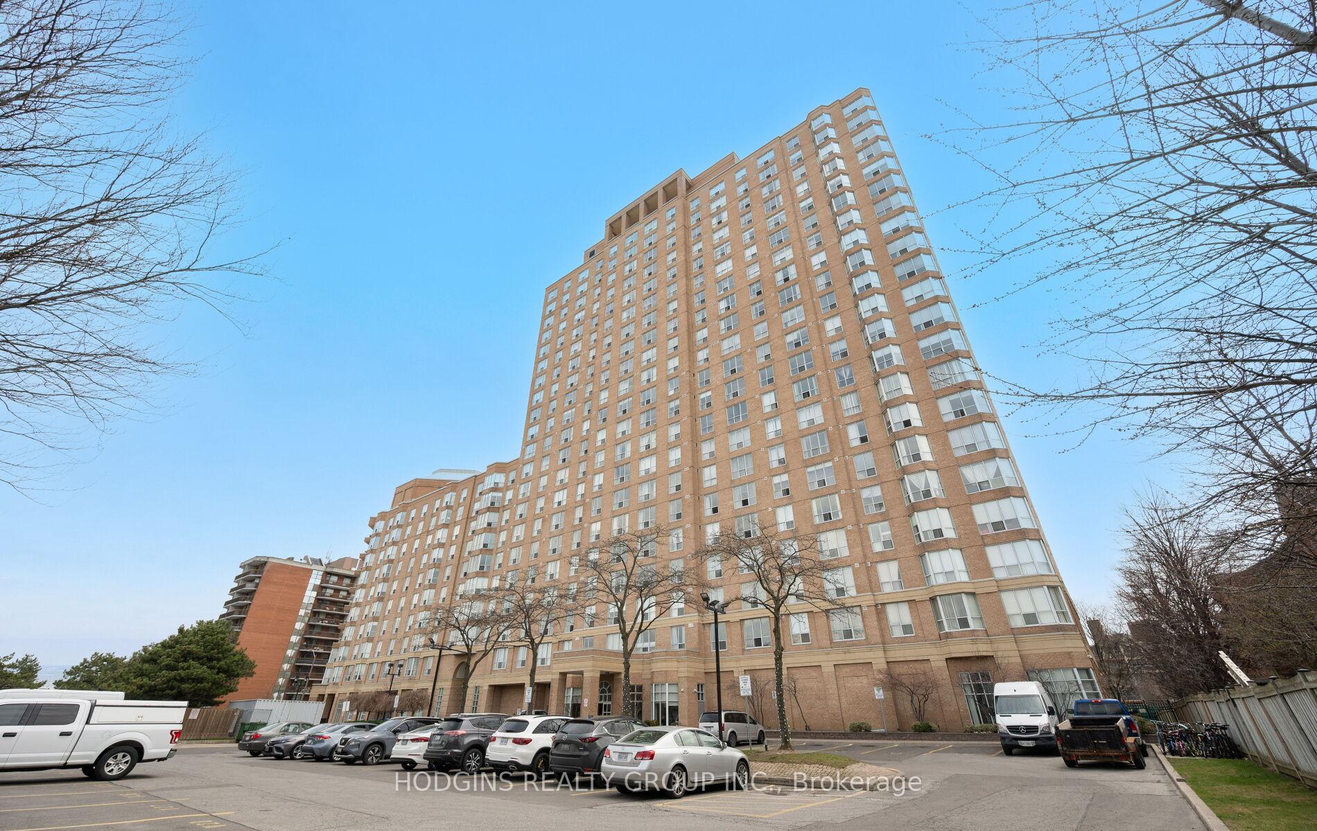 1 Bedroom Condo at 21 Overlea, Toronto For sale