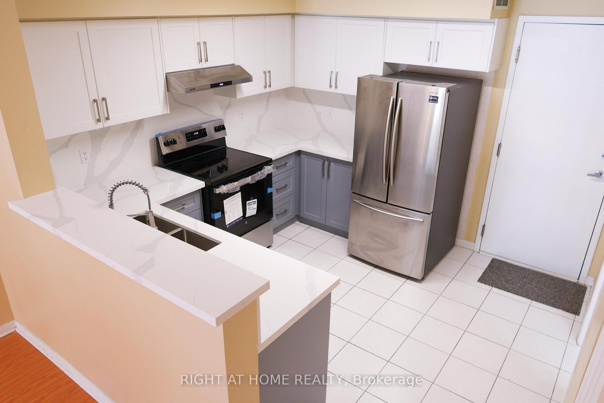 4 Bedrooms Condo at 821 Grandview, Toronto For sale