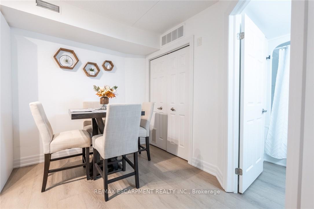 1 Bedroom Condo at 2010 Cleaver,  Burlington For sale