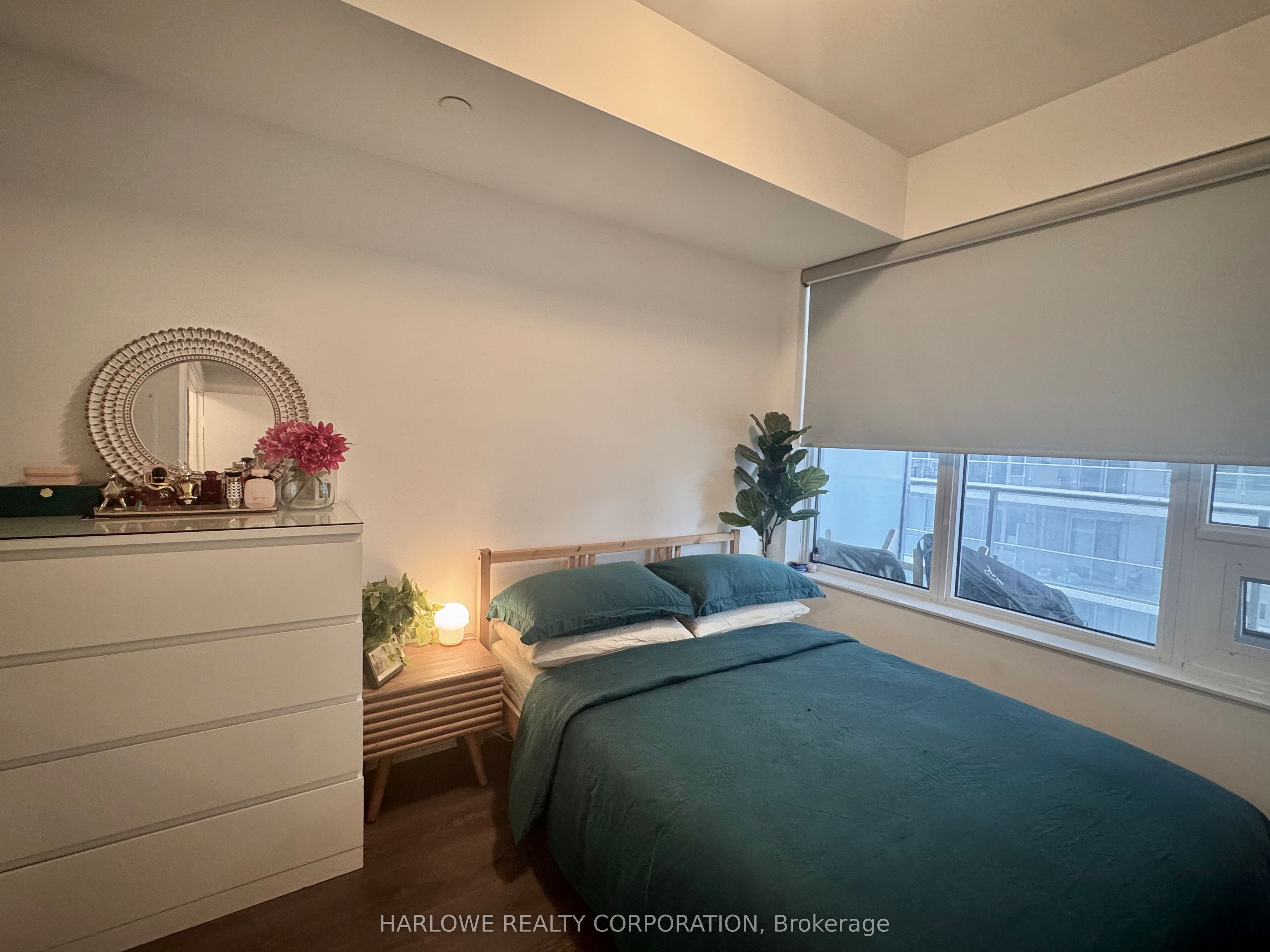 99 Broadway Avenue #1207 Nt, Toronto C10 Mount Pleasant West