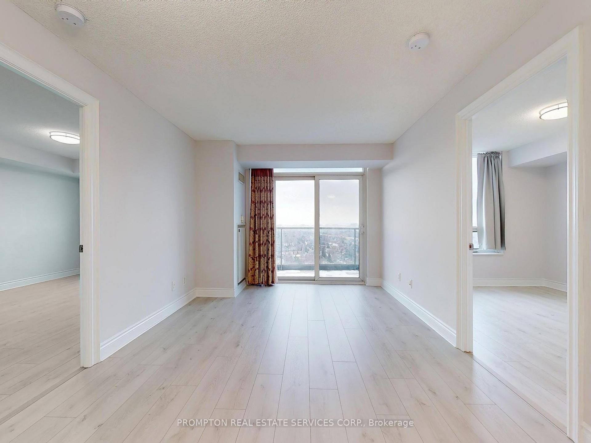 2 Bedrooms Condo at 15 Greenview, Toronto For sale