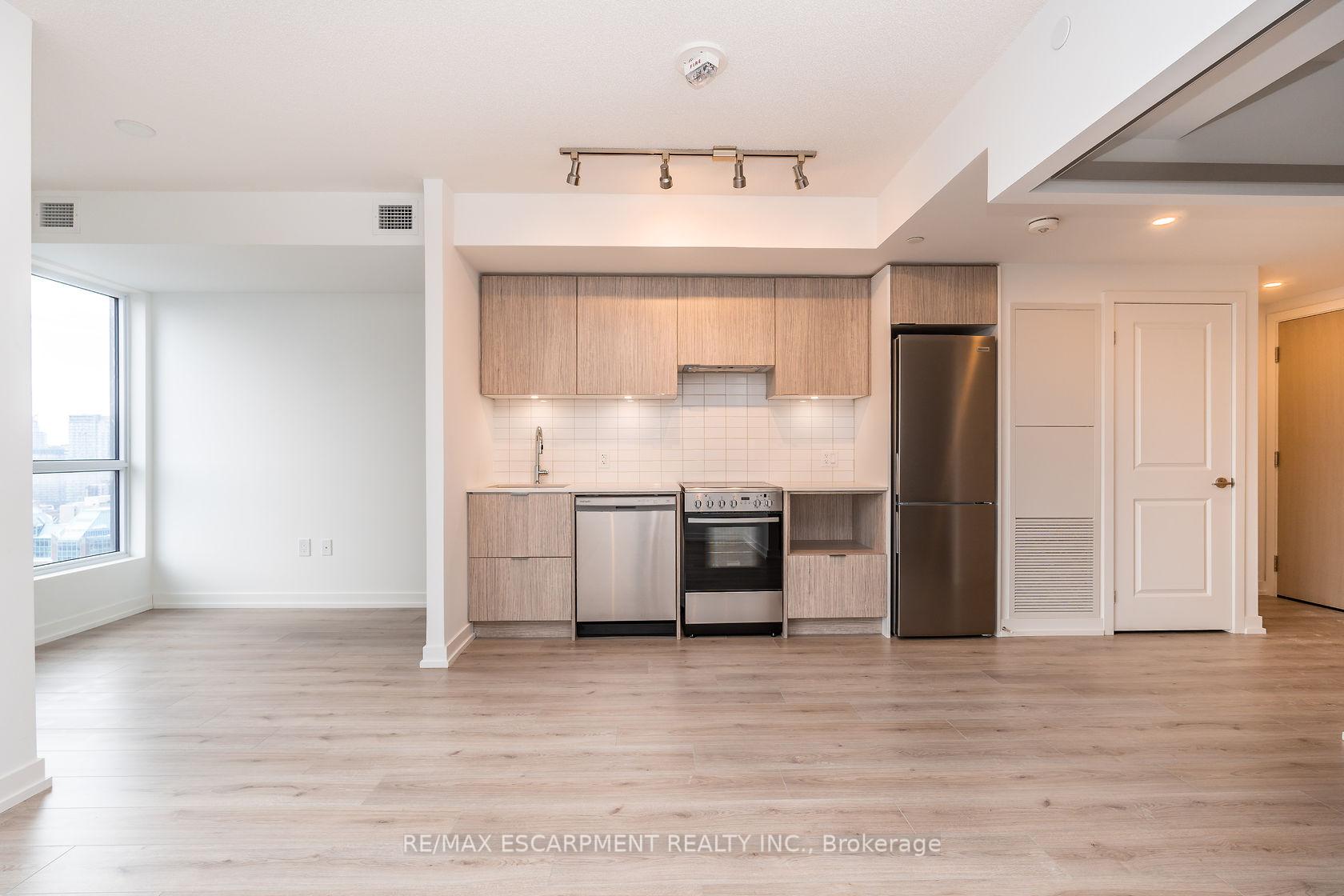 2 Bedrooms Condo at 395 Bloor, Toronto For sale