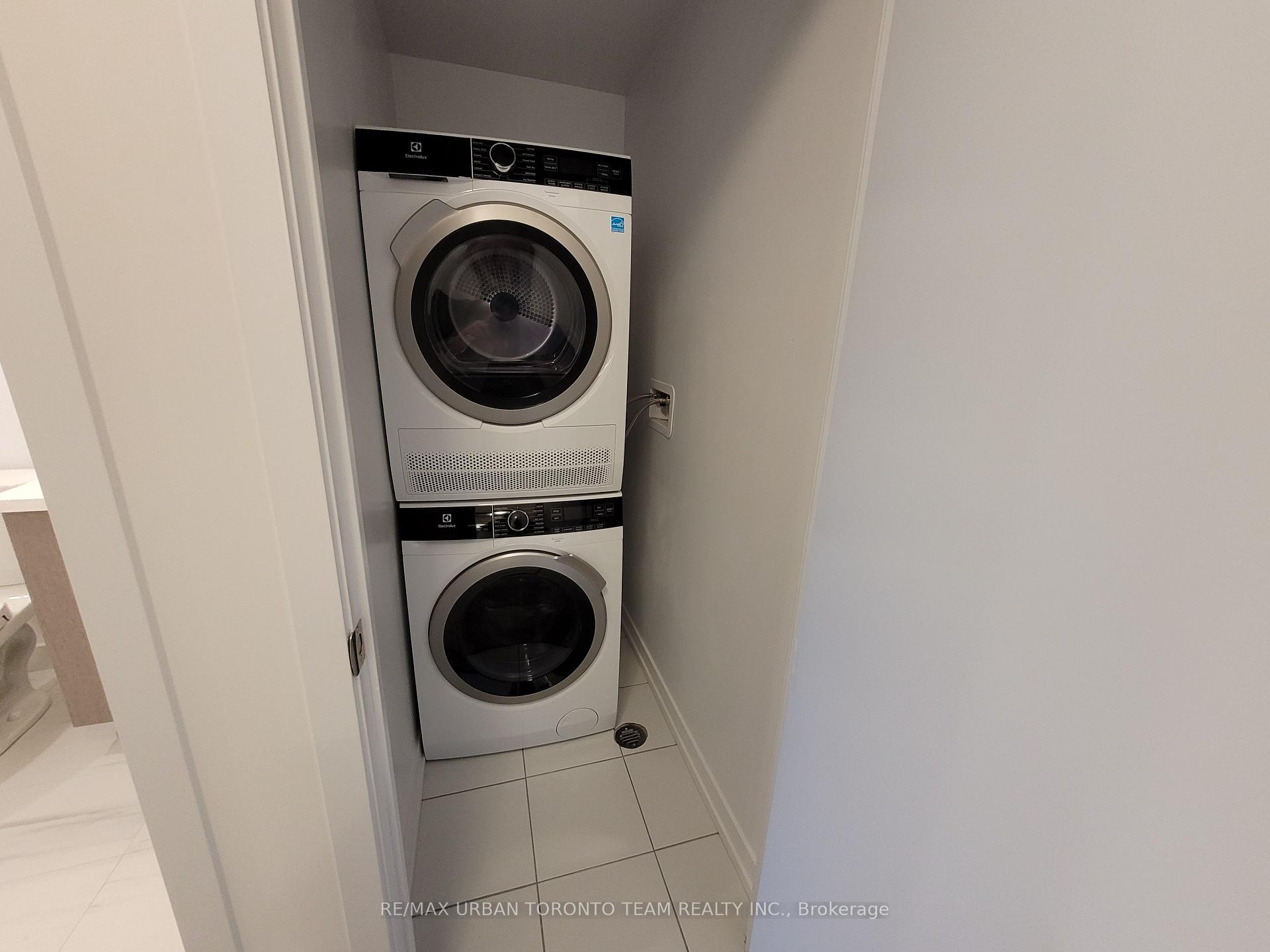 1 Bedroom Condo at 219 Dundas, Toronto For sale