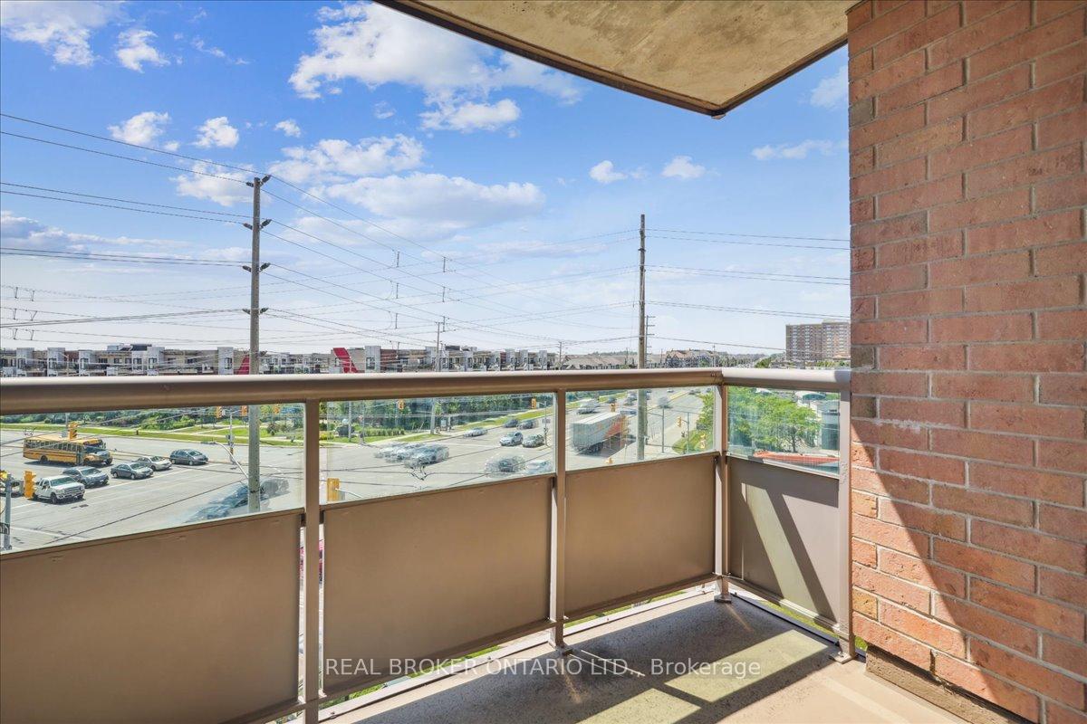 1 Bedroom Condo at 4640 Kimbermount, Mississauga For sale