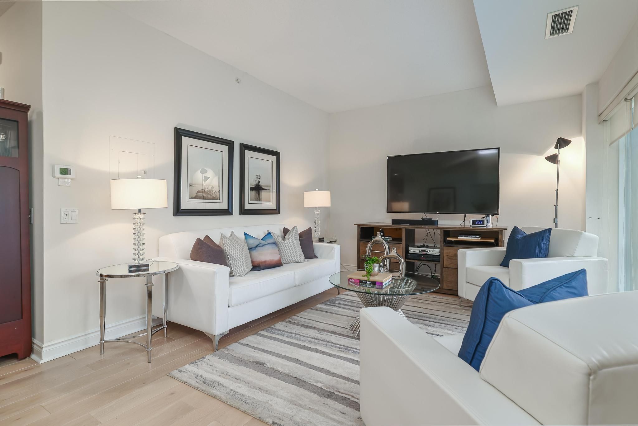 12 Rean Drive 811