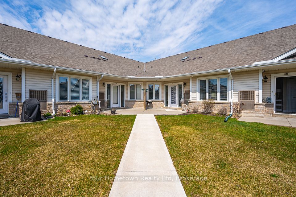 760 Woodhill