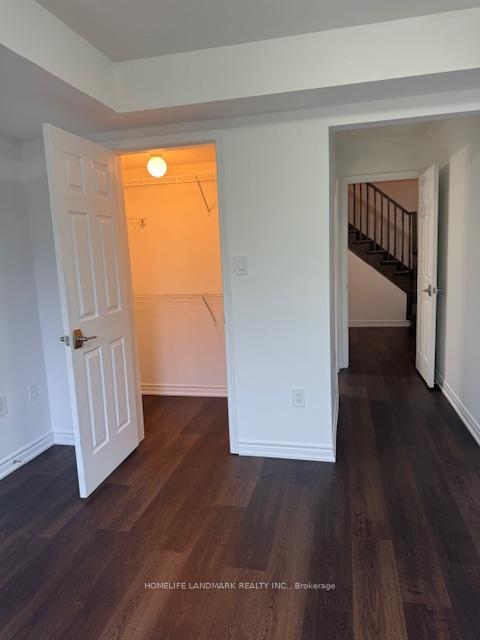 3 Bedrooms Condo at 15 Heron Park, Toronto For sale