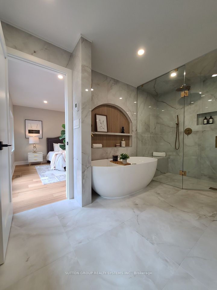 Master Ensuite