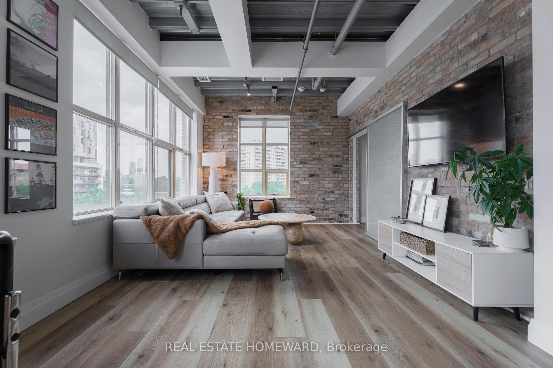 1 Bedroom Condo at 736 Dundas, Toronto For sale
