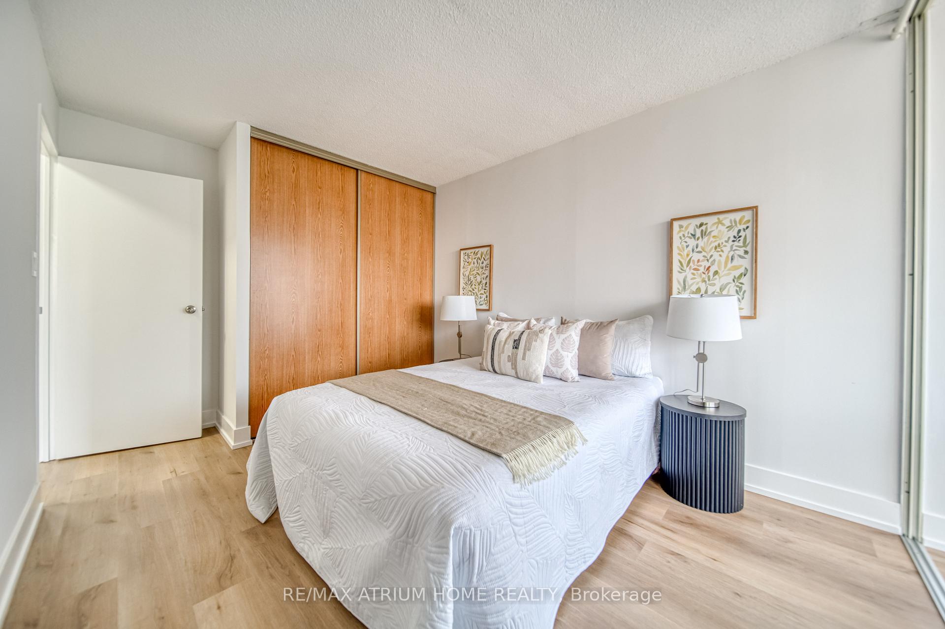 3 Bedrooms Condo at 5765 Yonge, Toronto For sale