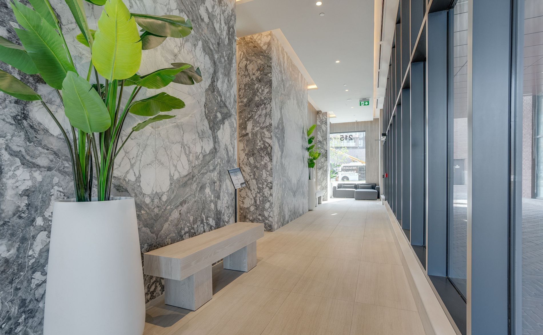 215 Lakeshore Road W 338