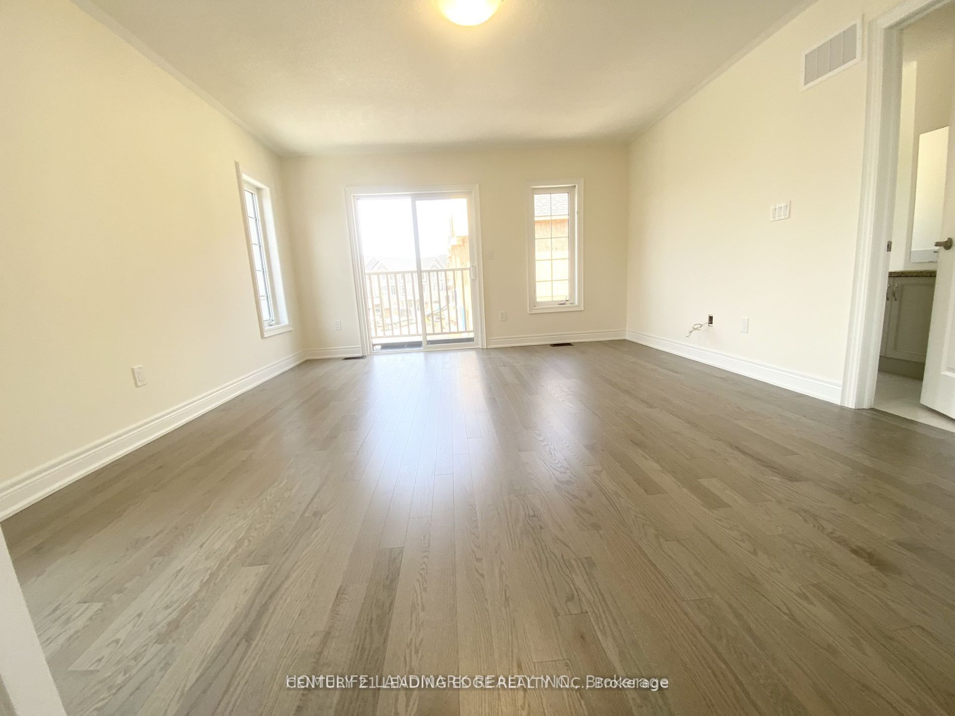 2 phillipsen Way