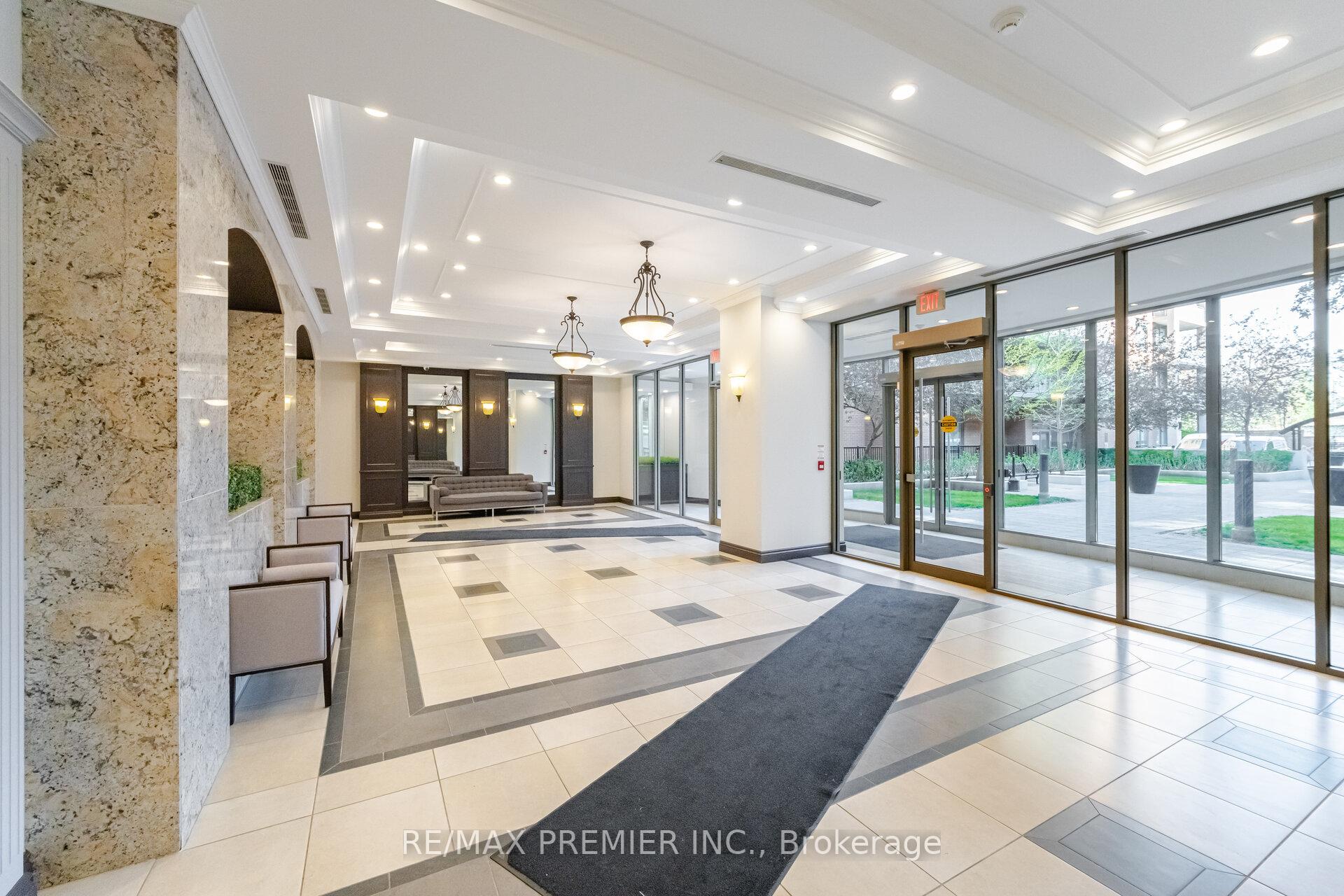 1 Bedroom Condo at 281 Woodbridge,  Vaughan For sale