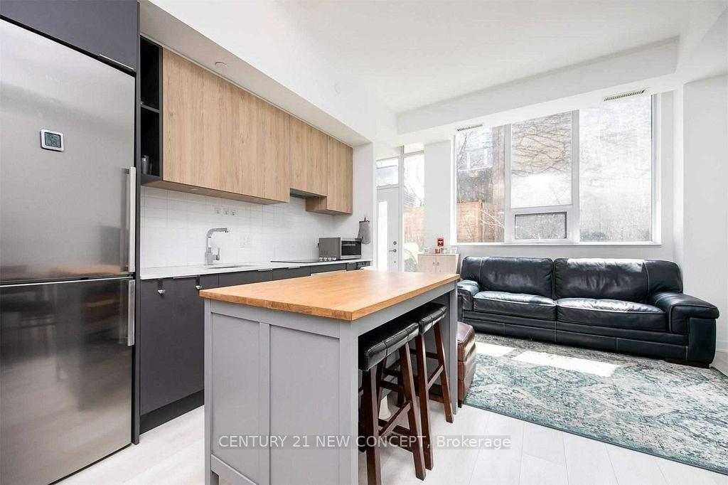 4 Bedrooms Condo at 120 Parliament, Toronto For sale