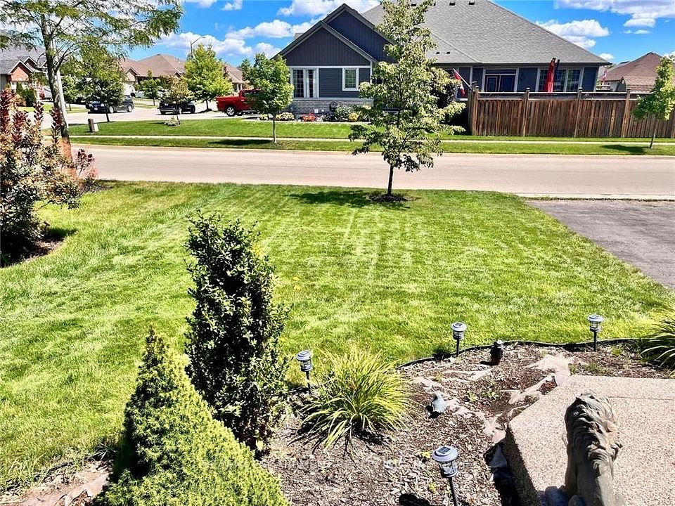 54 Harvest Gate, West Lincoln, ON L0R 2A0
