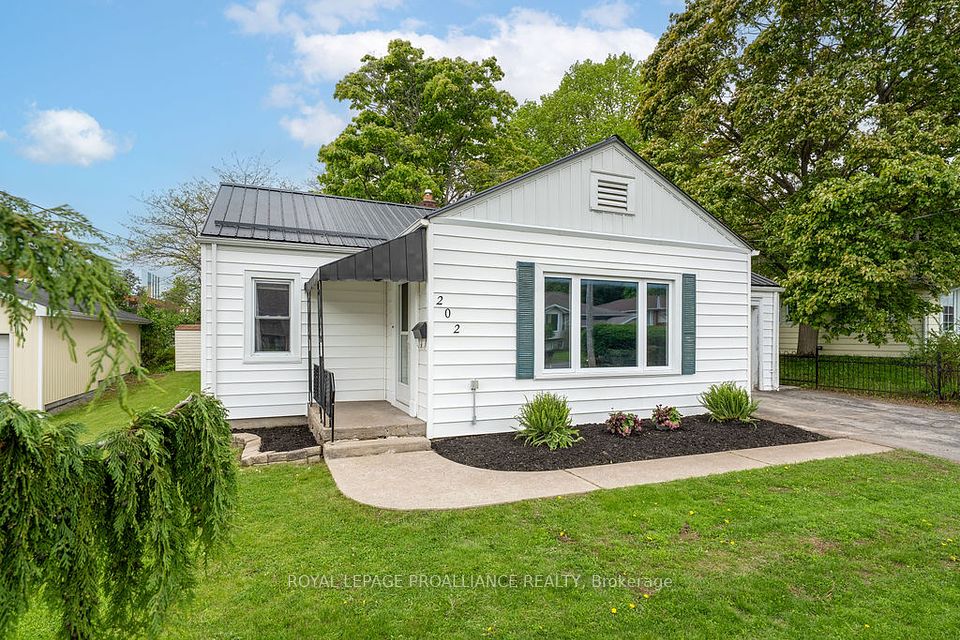 202 Maclellan