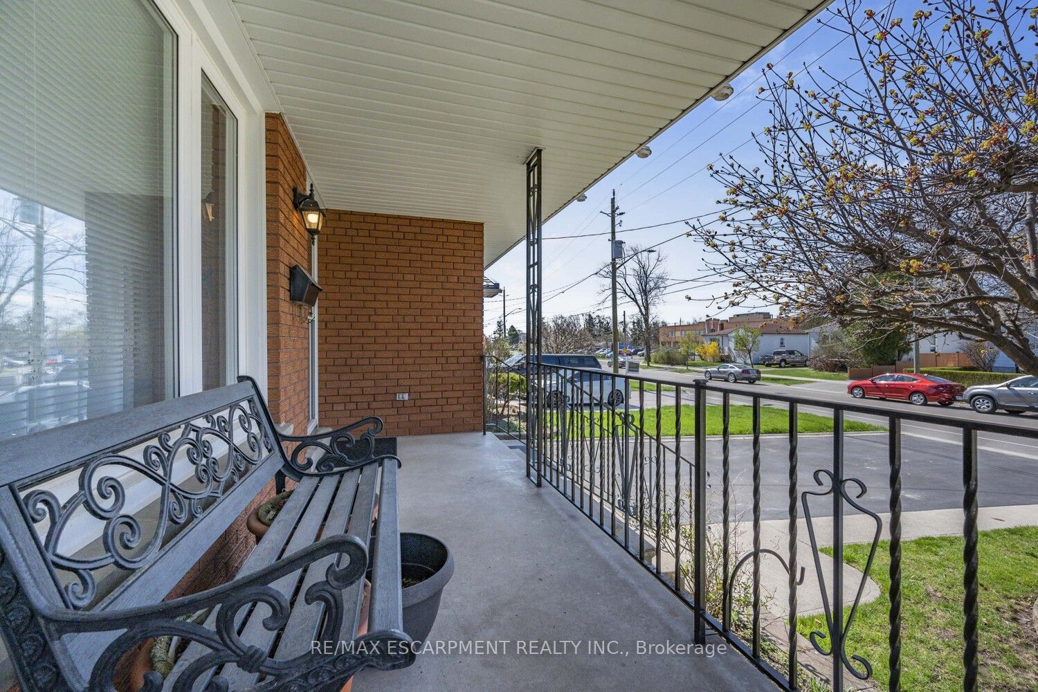 1227 Alexandra Avenue, Mississauga, ON L5E 2A4