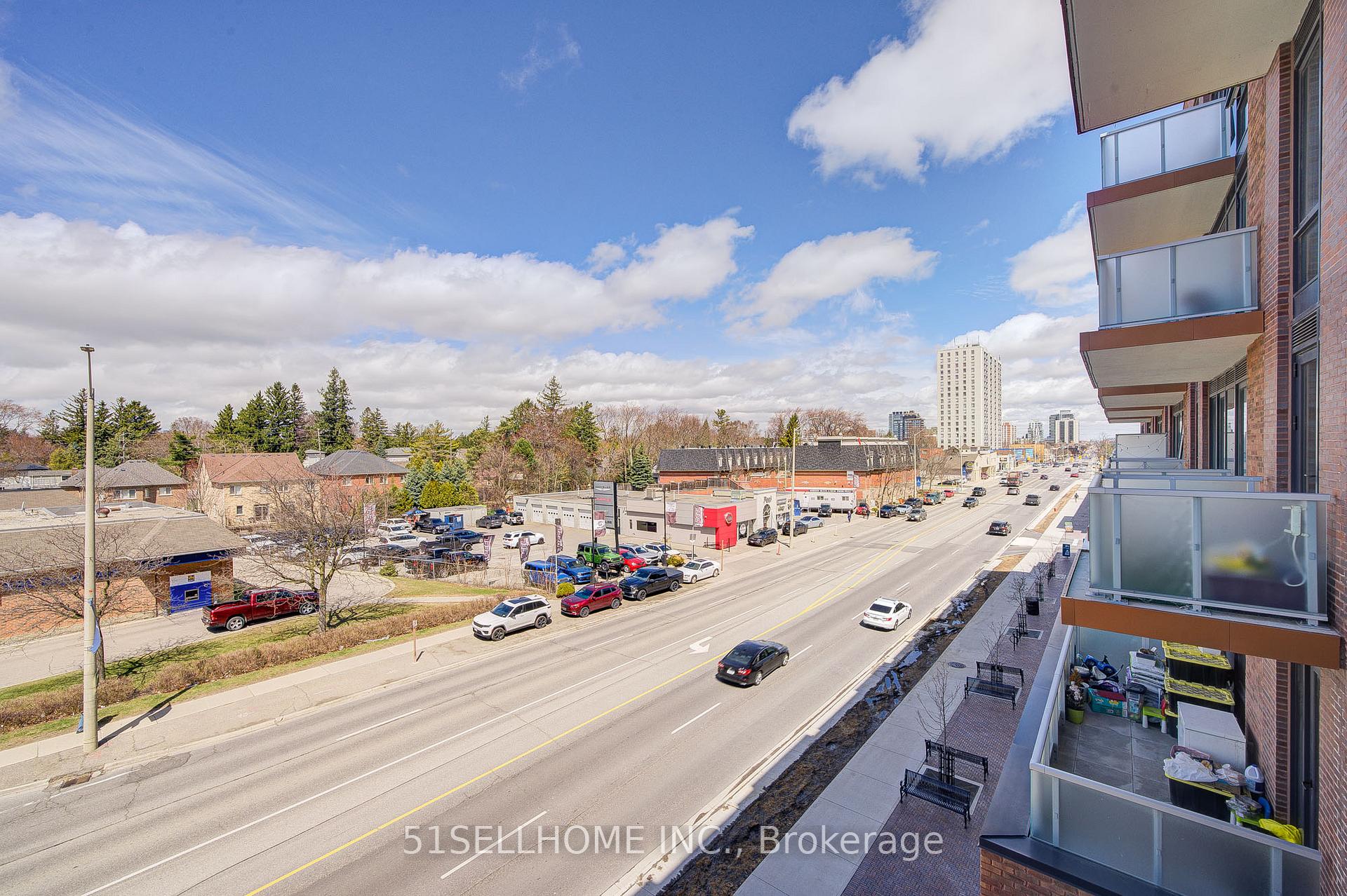2 Bedrooms Condo at 215 Lakeshore,  Mississauga For sale