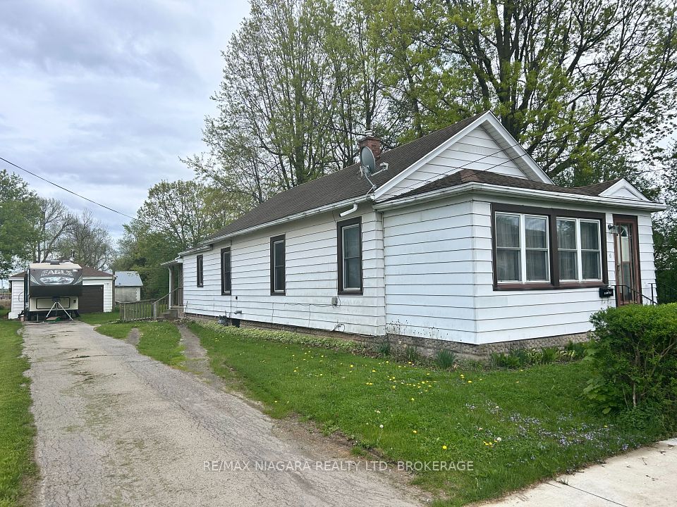 6 Jennet Street, Fort Erie, ON L2A 4B9