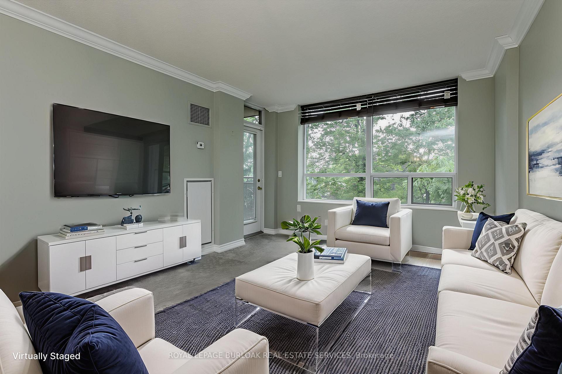 2 Bedrooms Condo at 100 Burloak, Burlington For sale