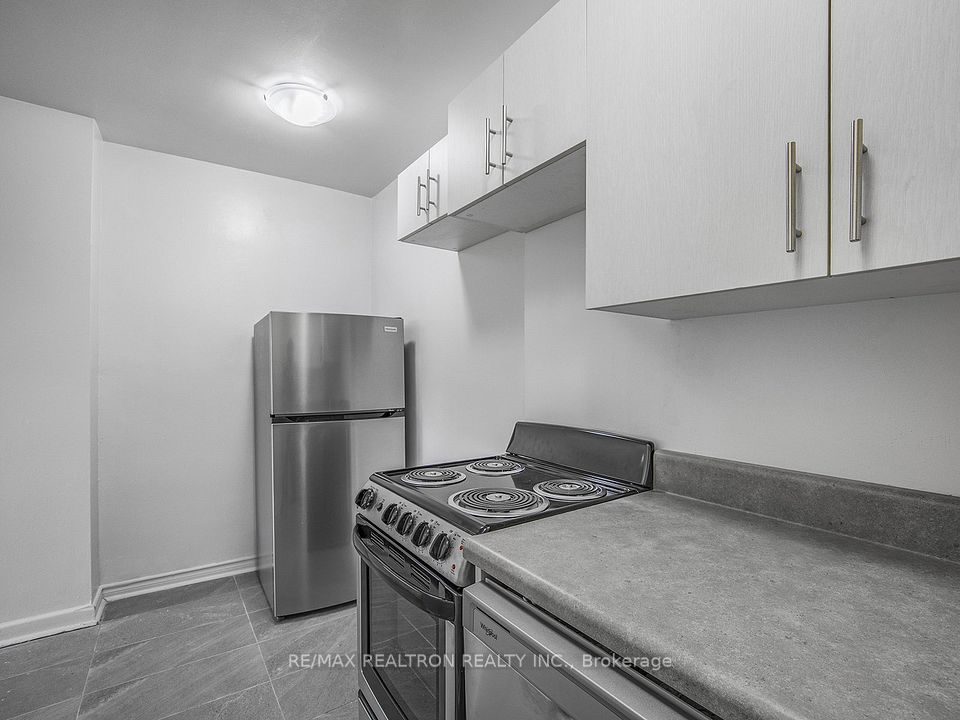 165 Cosburn