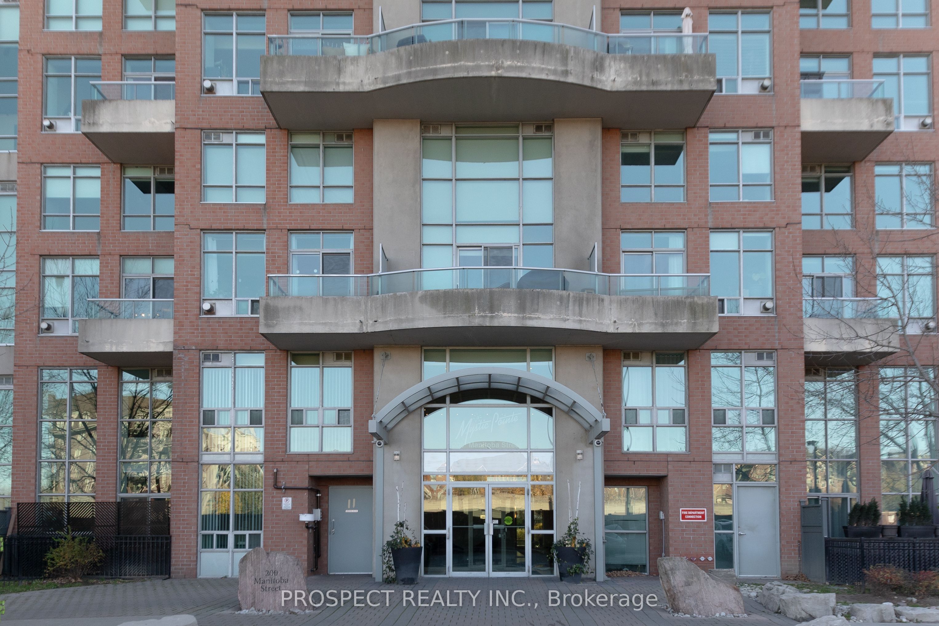 #301 - 200 Manitoba Street, Toronto, ON M8Y 3Y9
