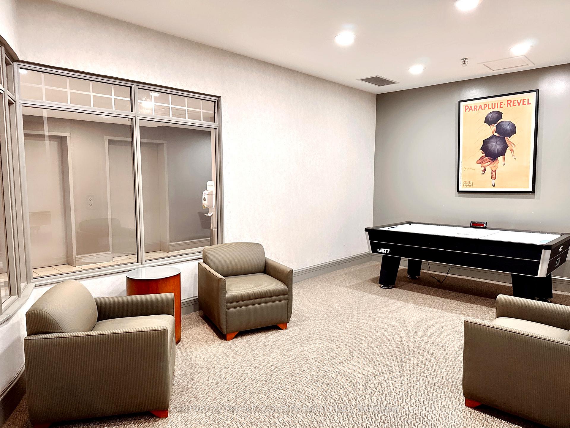3 Bedrooms Co-op at 123 Omni, Toronto For sale